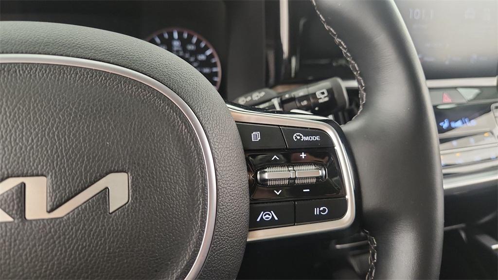 used 2023 Kia Sorento car, priced at $29,952