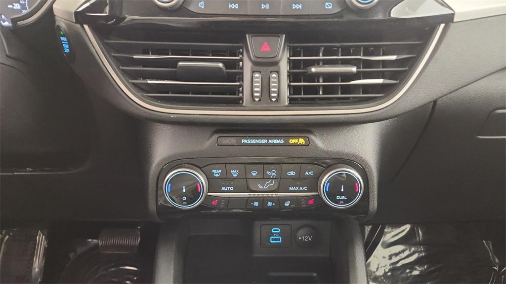 used 2022 Ford Escape car, priced at $24,958