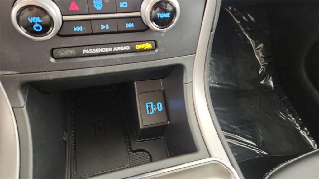 used 2022 Ford Edge car, priced at $25,645