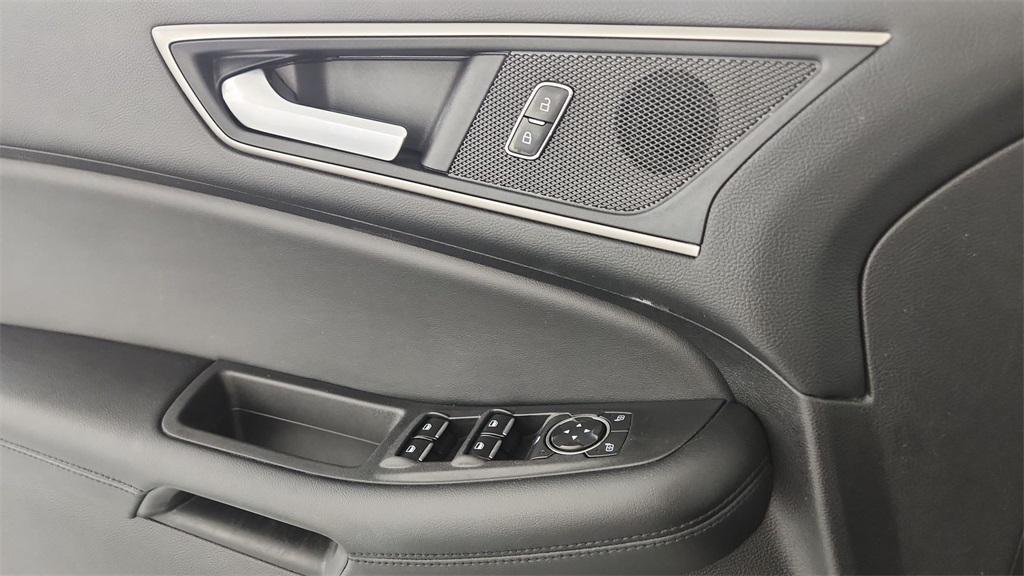 used 2022 Ford Edge car, priced at $25,645