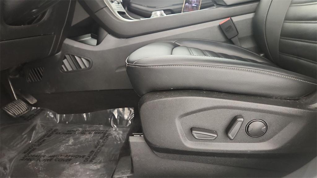 used 2022 Ford Edge car, priced at $25,645