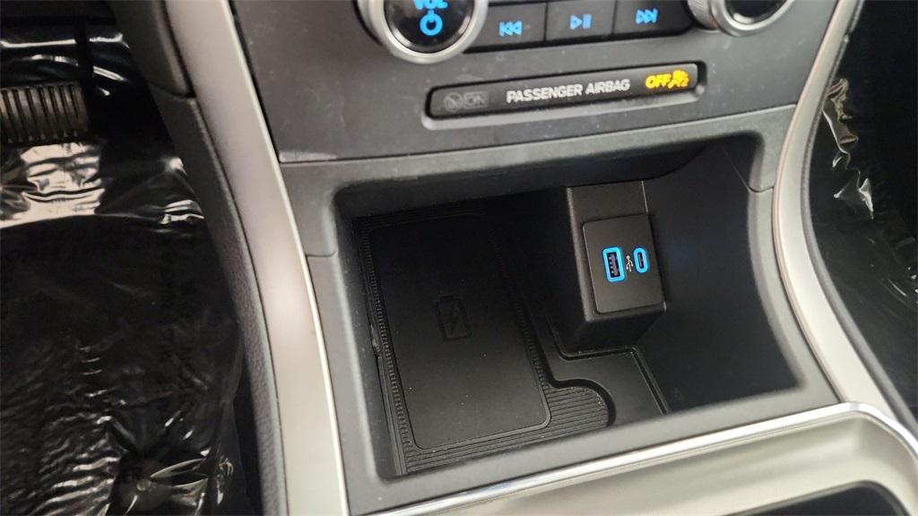 used 2022 Ford Edge car, priced at $25,645