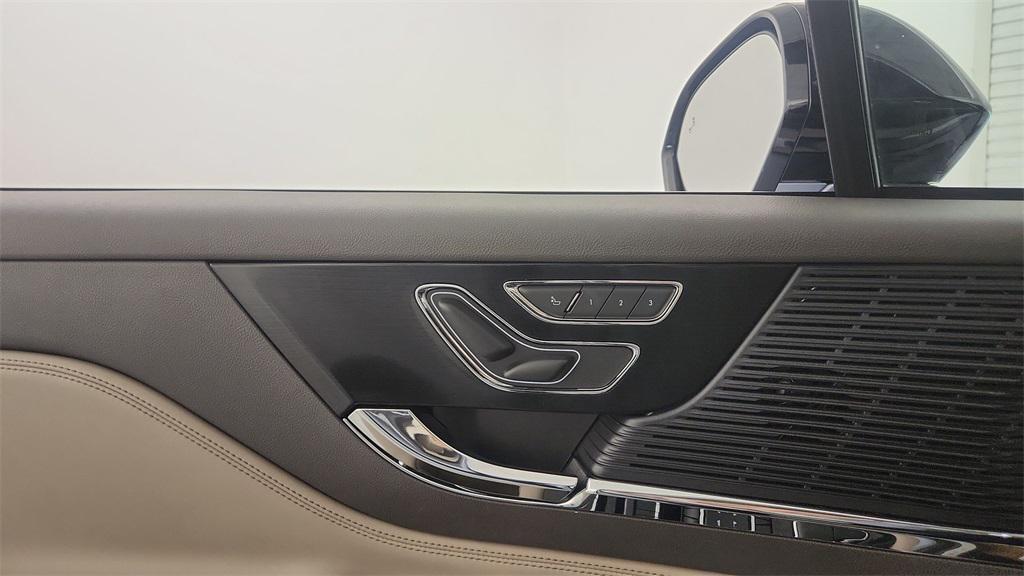 used 2022 Lincoln Corsair car, priced at $28,756