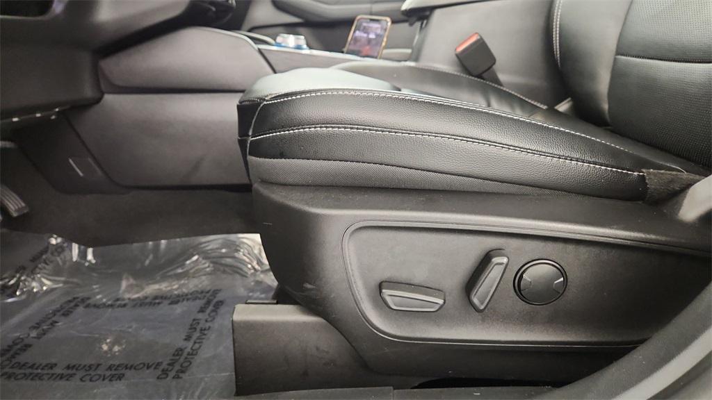 used 2022 Ford Escape car, priced at $23,334