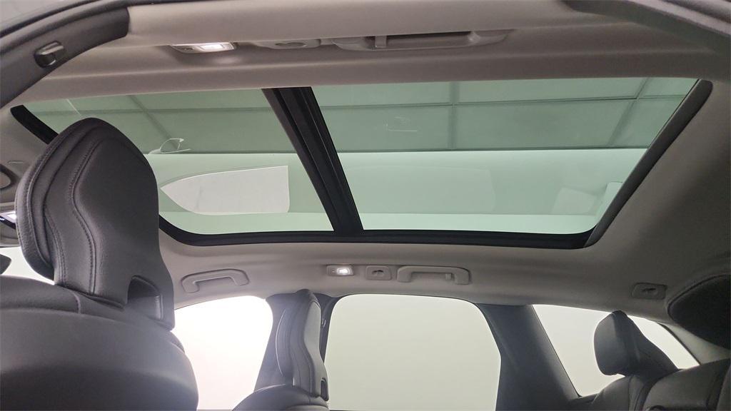 used 2022 Volvo XC60 car, priced at $20,711