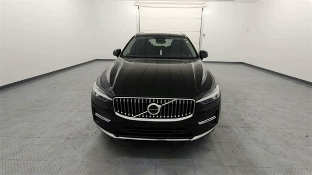 used 2023 Volvo XC60 car, priced at $28,325