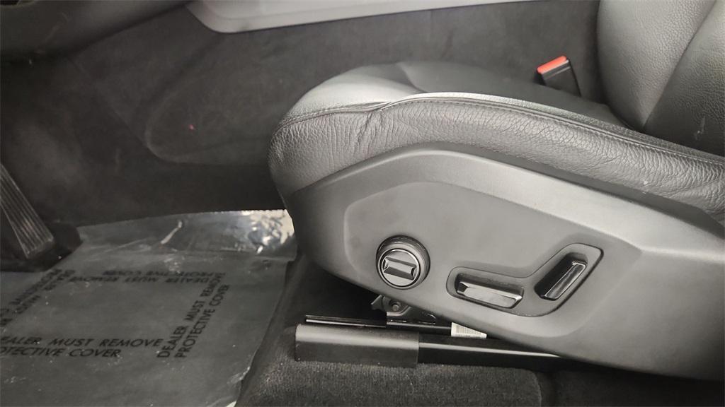 used 2023 Volvo XC60 car, priced at $28,325