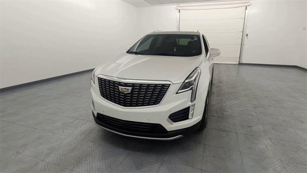 used 2021 Cadillac XT5 car, priced at $25,338