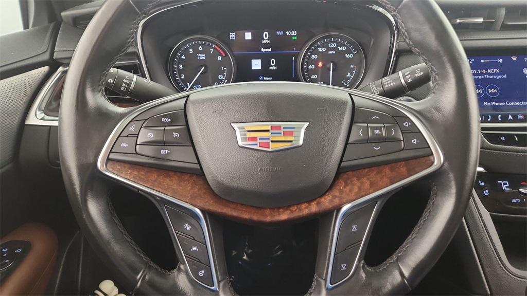 used 2021 Cadillac XT5 car, priced at $25,338