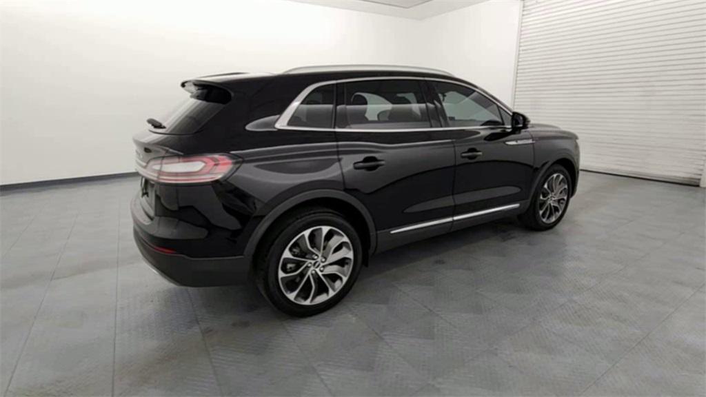 used 2022 Lincoln Nautilus car, priced at $38,433