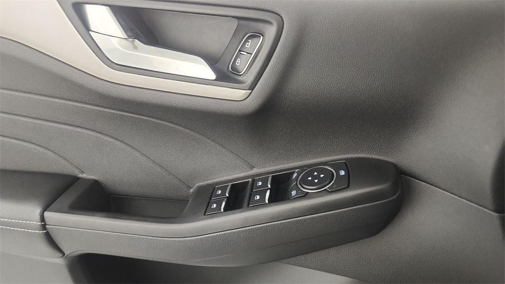 used 2022 Ford Escape car, priced at $24,994