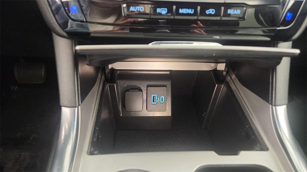 used 2022 Ford Explorer car, priced at $35,676