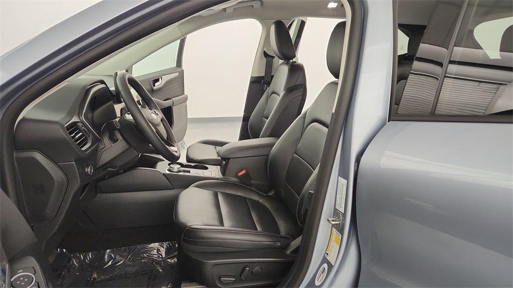 used 2022 Ford Escape car, priced at $25,472