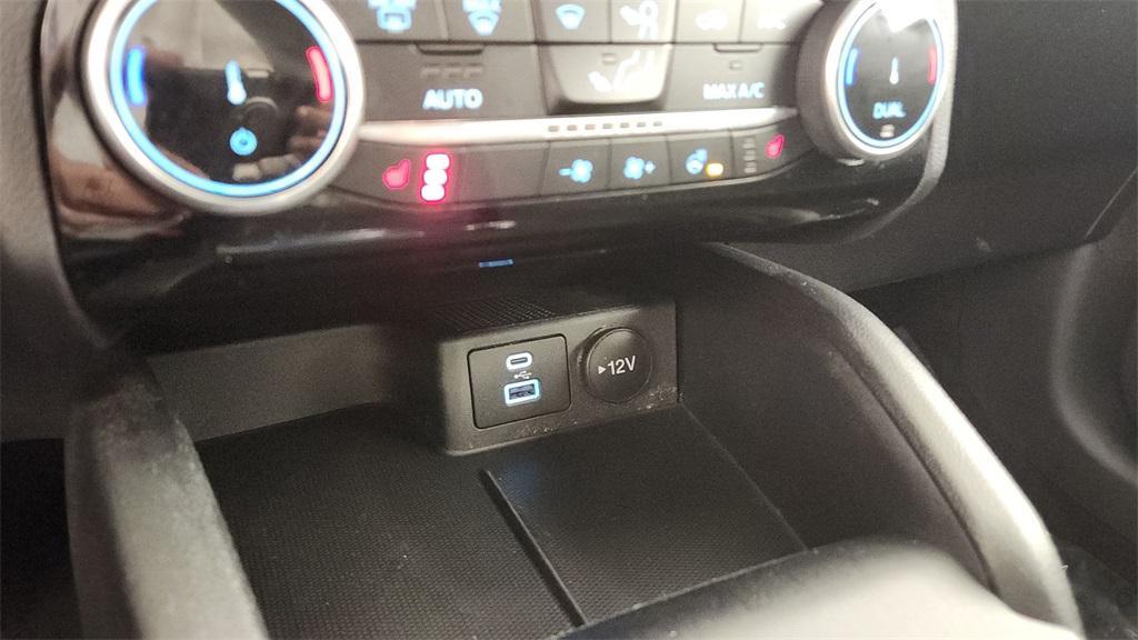 used 2022 Ford Escape car, priced at $25,472