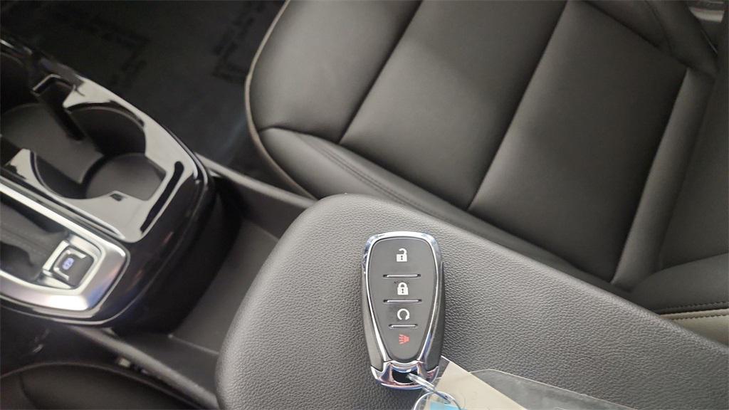 used 2025 Chevrolet Trax car, priced at $25,994