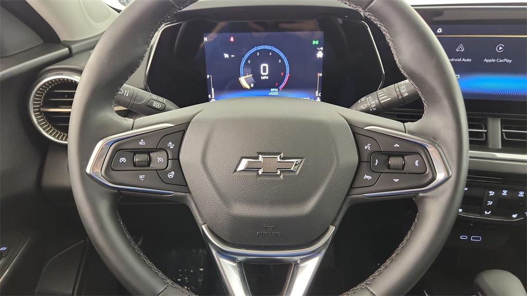 used 2025 Chevrolet Trax car, priced at $25,994