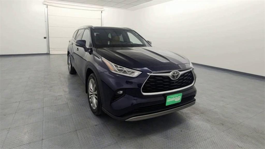 used 2022 Toyota Highlander car, priced at $41,869