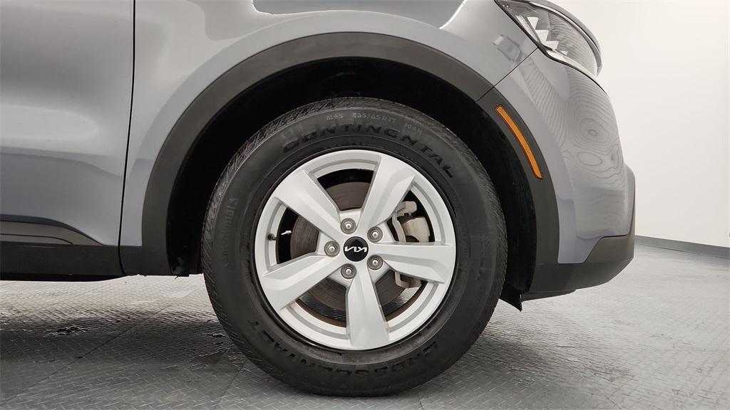 used 2023 Kia Sorento car, priced at $21,371