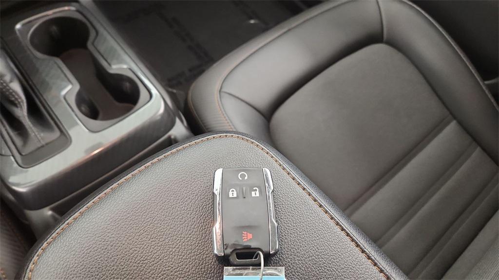 used 2022 GMC Canyon car, priced at $34,498