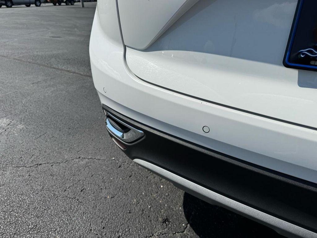 used 2023 Buick Envision car, priced at $27,000