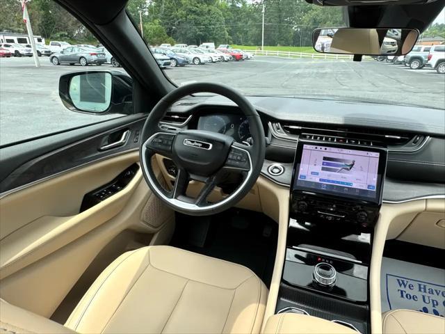 used 2025 Jeep Grand Cherokee car, priced at $44,900