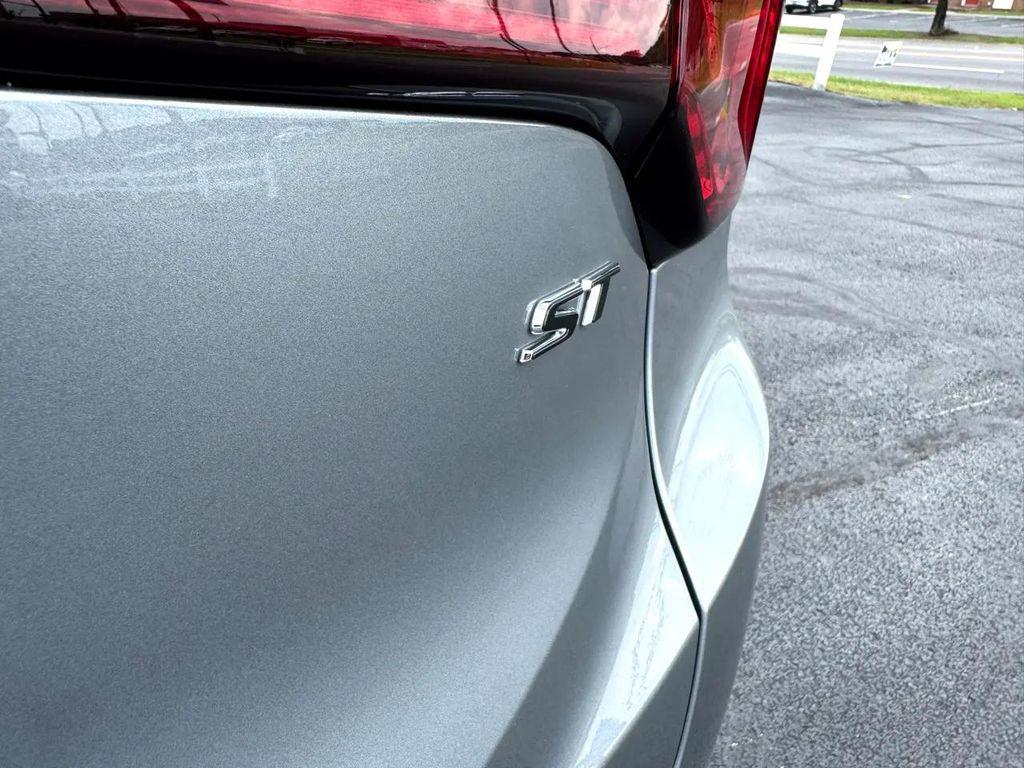 used 2024 Buick Encore GX car, priced at $25,500