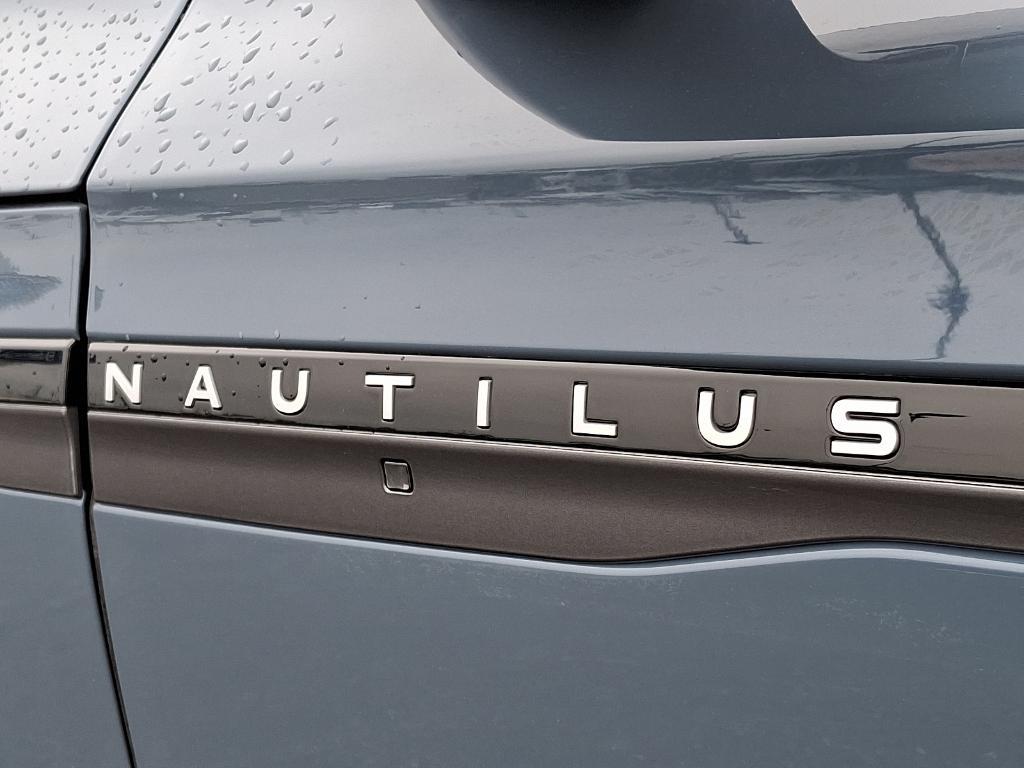 new 2025 Lincoln Nautilus car, priced at $74,305