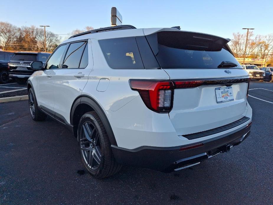 new 2025 Ford Explorer car, priced at $52,478