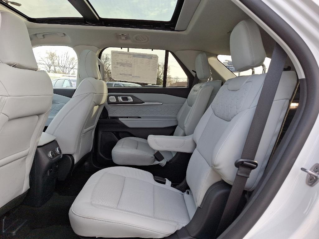 new 2025 Ford Explorer car, priced at $55,875