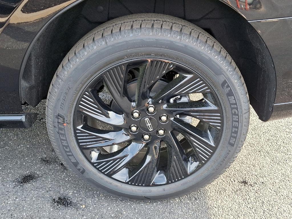 new 2025 Lincoln Navigator car, priced at $104,990