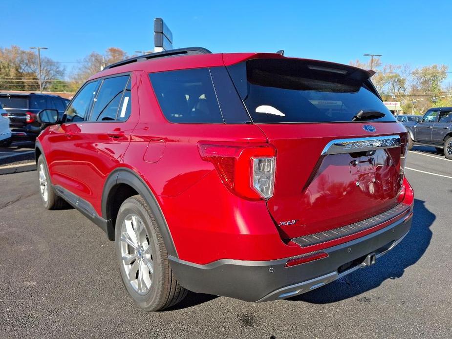 new 2024 Ford Explorer car, priced at $48,824