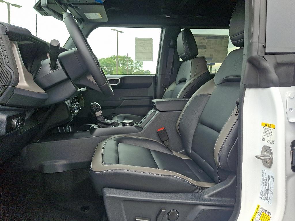 new 2025 Ford Bronco car, priced at $54,370