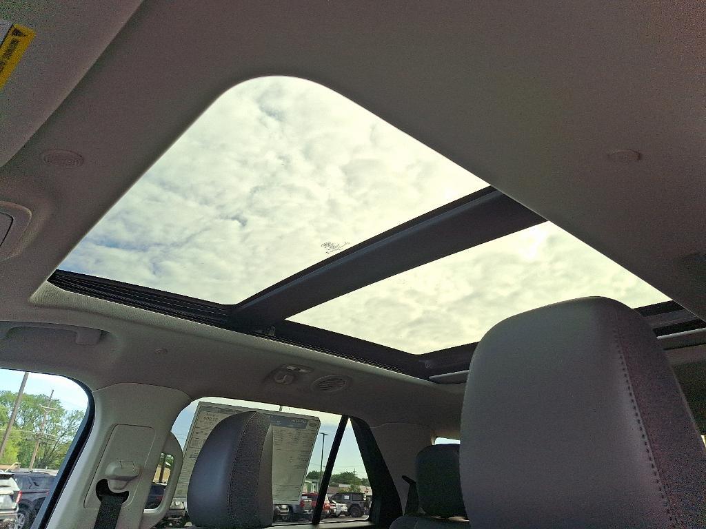 new 2025 Ford Explorer car, priced at $50,060