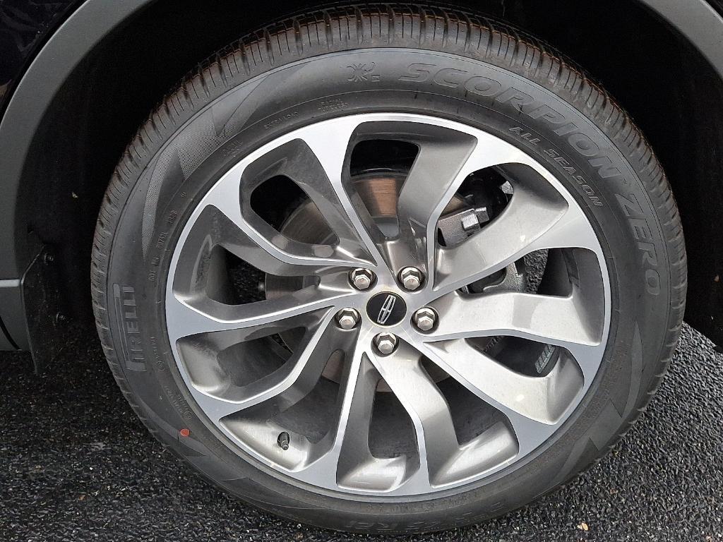 new 2025 Lincoln Aviator car, priced at $70,290