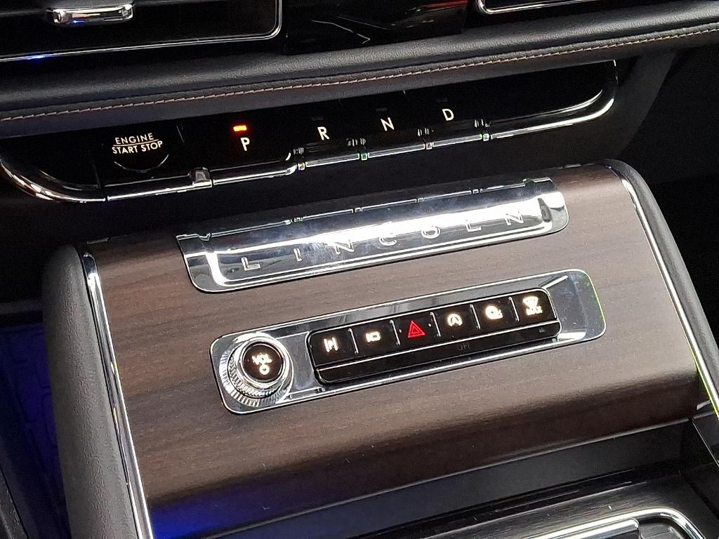 new 2025 Lincoln Aviator car, priced at $70,290
