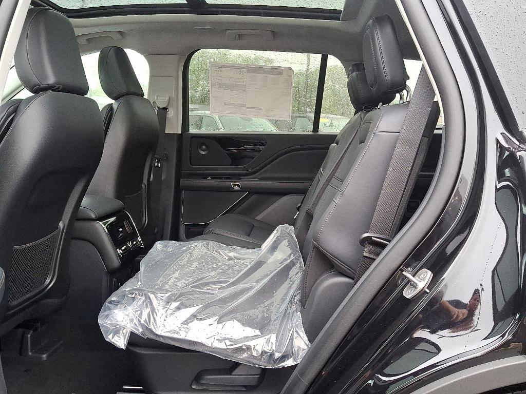 new 2025 Lincoln Aviator car, priced at $70,290