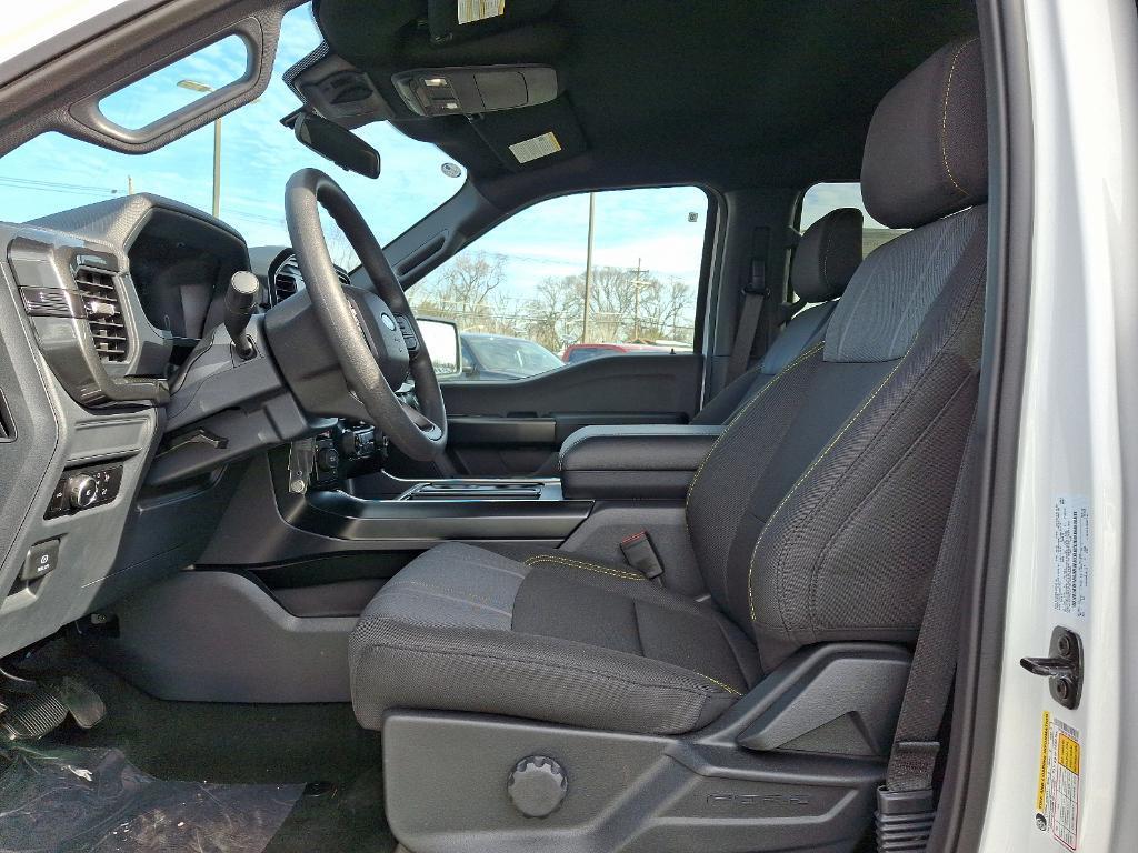 new 2024 Ford F-150 car, priced at $52,121