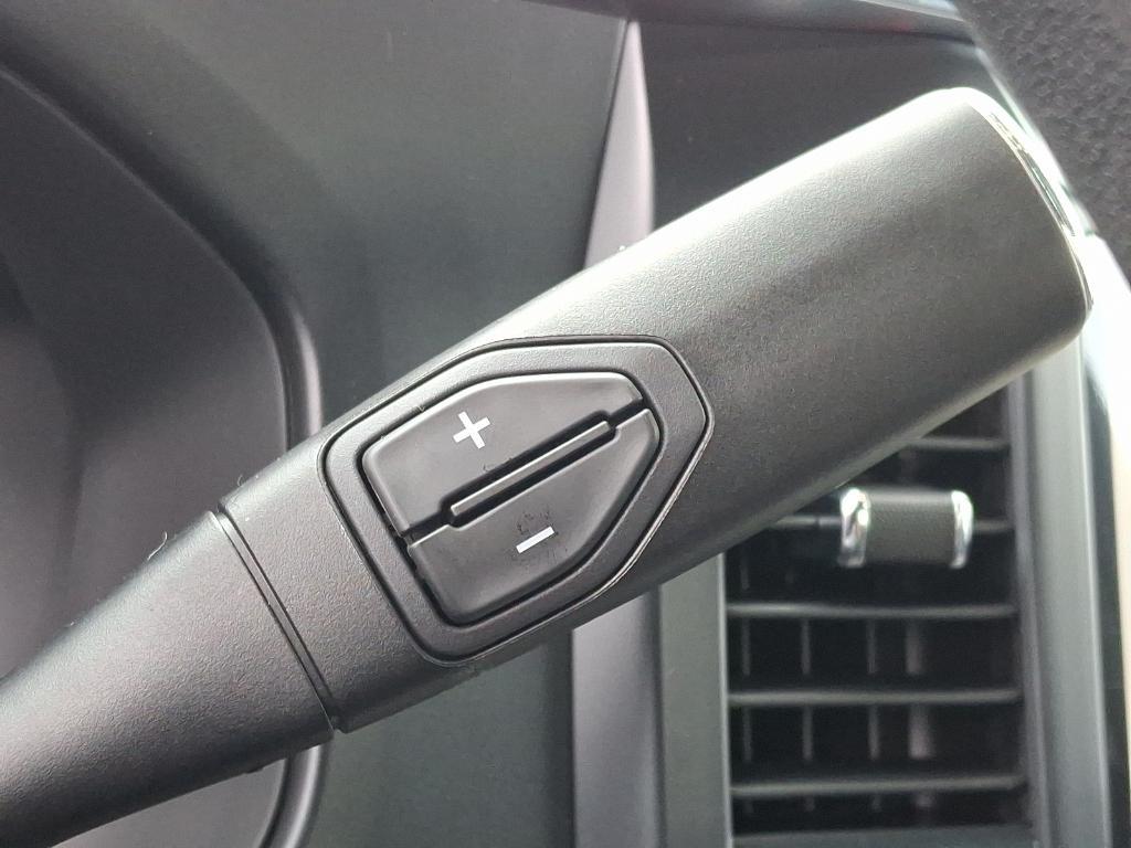 new 2025 Ford F-250 car, priced at $69,470