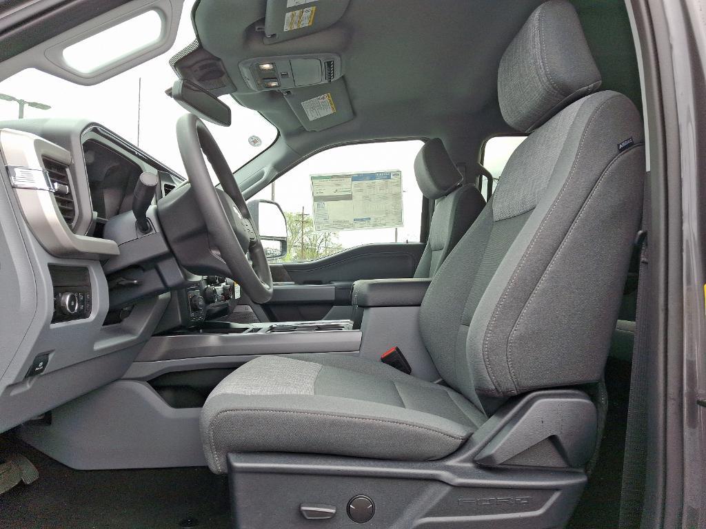 new 2025 Ford F-250 car, priced at $69,470
