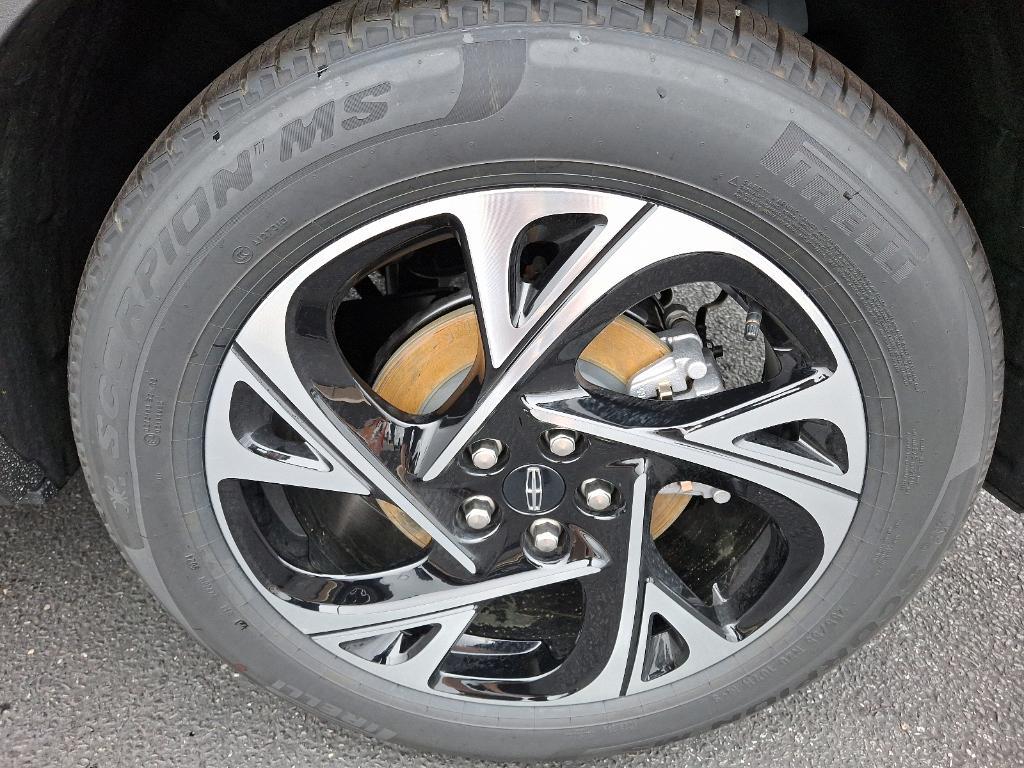 new 2025 Lincoln Nautilus car, priced at $64,020