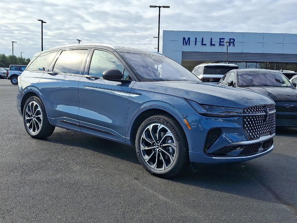 new 2025 Lincoln Nautilus car, priced at $68,025