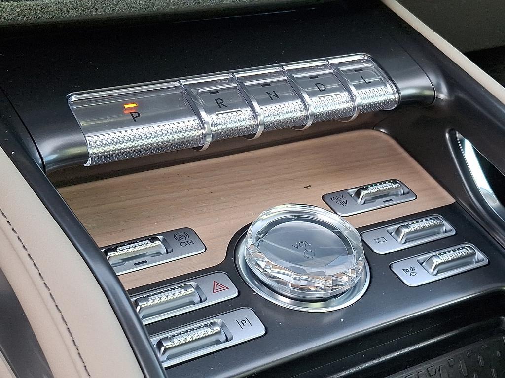 new 2025 Lincoln Nautilus car, priced at $68,025