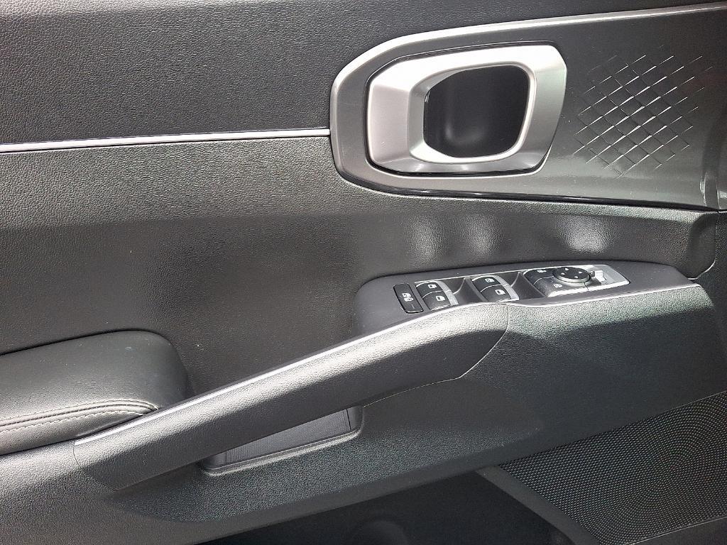used 2023 Kia Sorento car, priced at $28,890