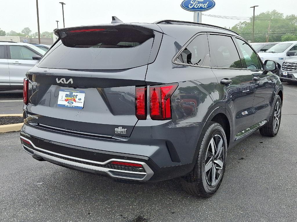 used 2023 Kia Sorento car, priced at $28,890