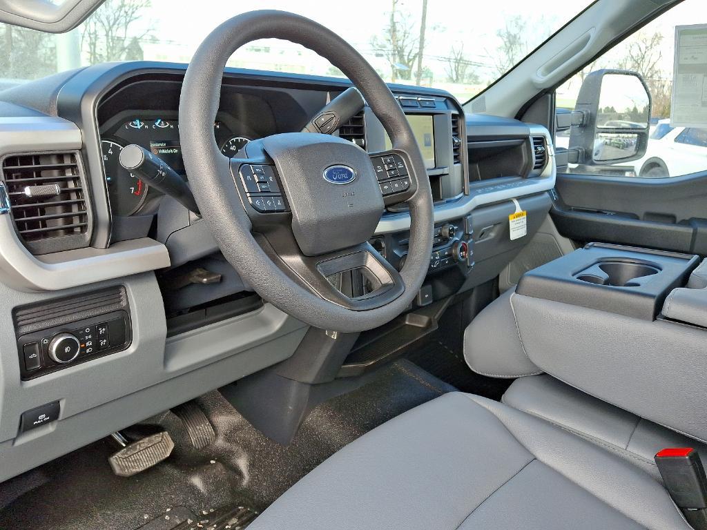 new 2024 Ford F-250 car, priced at $49,930