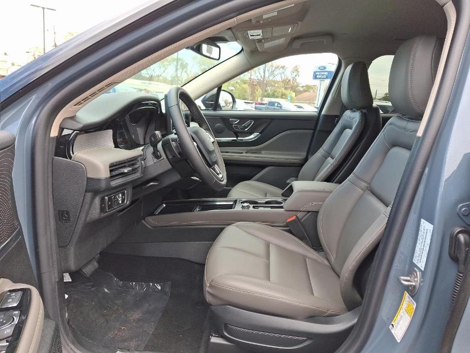 new 2025 Lincoln Corsair car, priced at $44,180