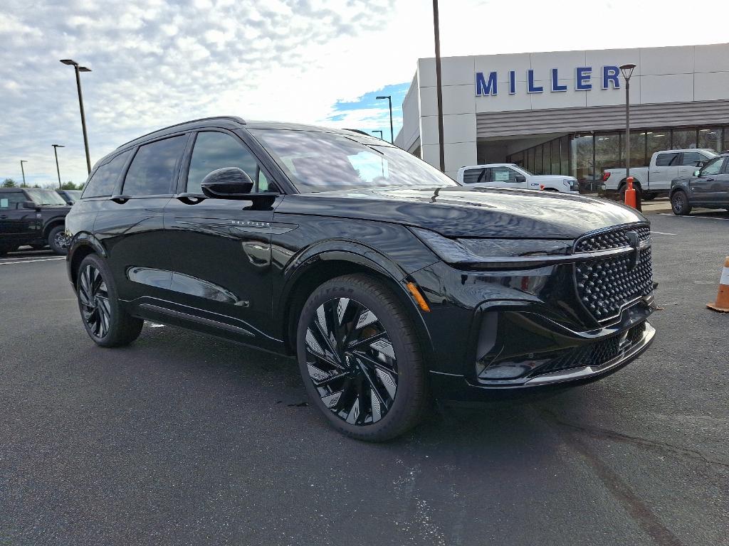 new 2025 Lincoln Nautilus car, priced at $67,705