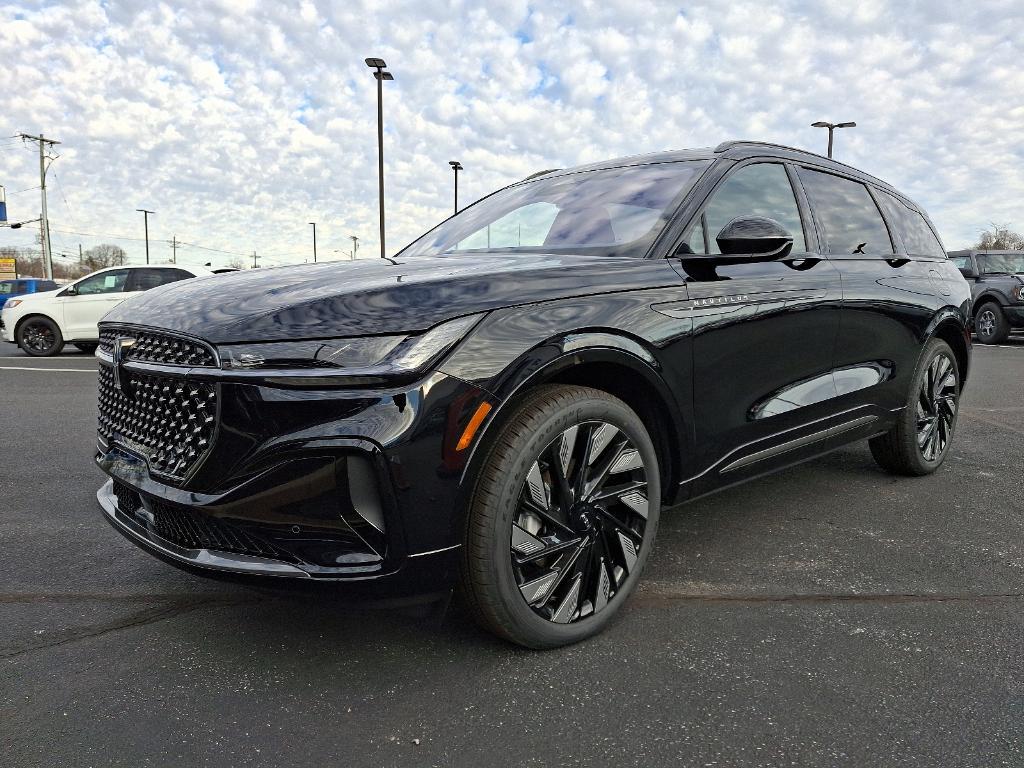 new 2025 Lincoln Nautilus car, priced at $67,705