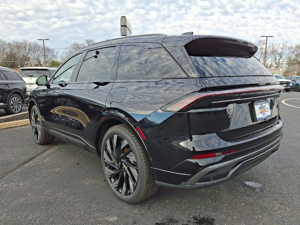 new 2025 Lincoln Nautilus car, priced at $67,705