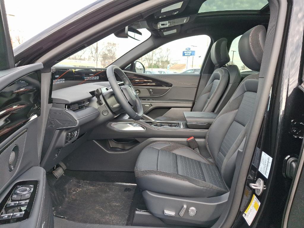 new 2025 Lincoln Nautilus car, priced at $67,705